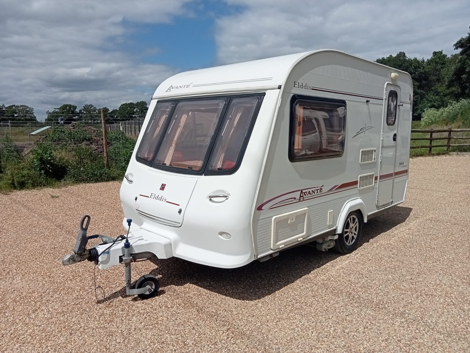 Sell my caravan in Hertfordshire